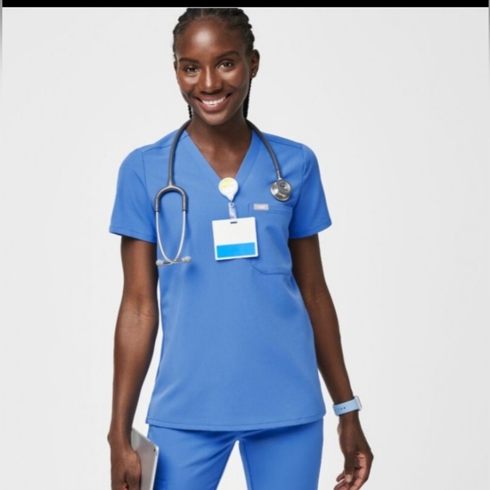 Figs Capri Blue Casma - Three-Pocket Scrub Top NWT